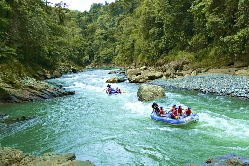 White water rafting in Costa Rica