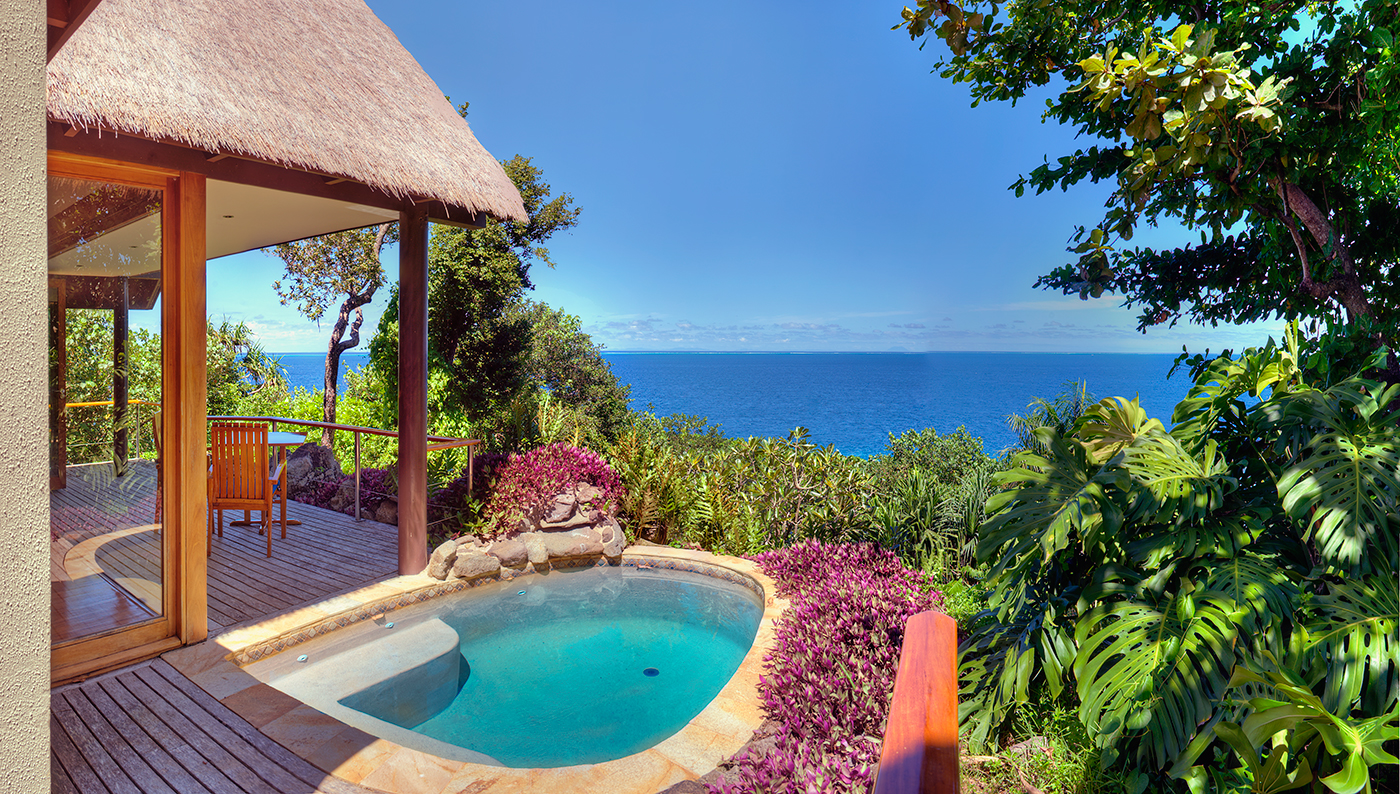 Luxury swimming pool and gazebo with sea
